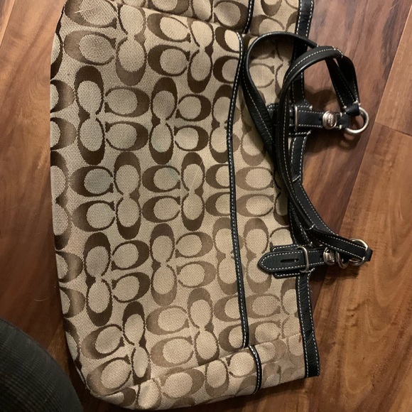 Coach purse - Picture 2 of 3